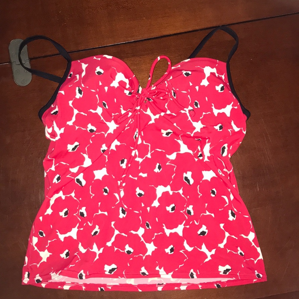 Victoria’s Secret 36a push-up tankini top